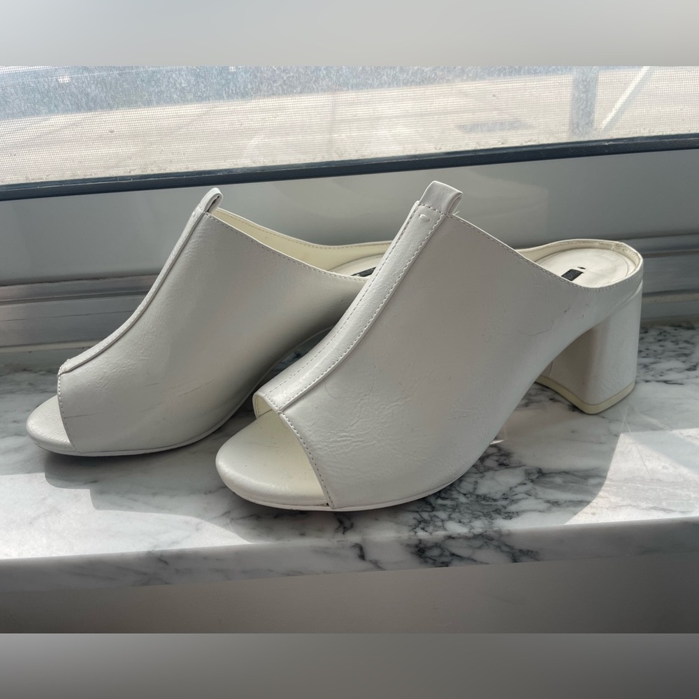 Zara White Peep-Toe Mules
